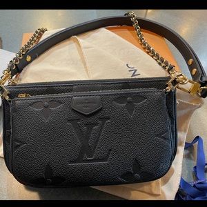 M80399 Multi Pochette Accessories